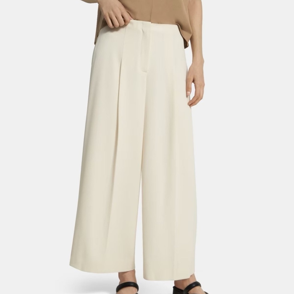 Theory pleated cropped pants